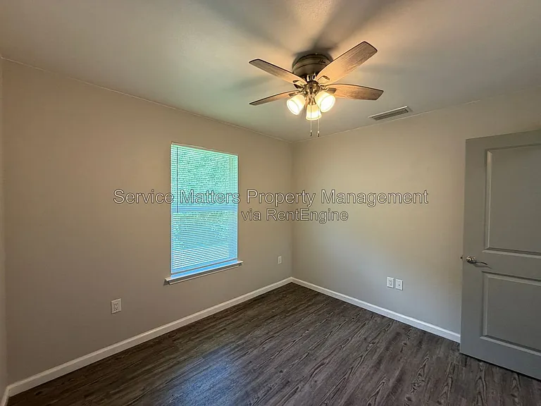 5553 Riviera Dr — Photo 22