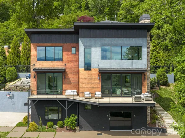 127 N Griffing Blvd, Asheville, NC 28804