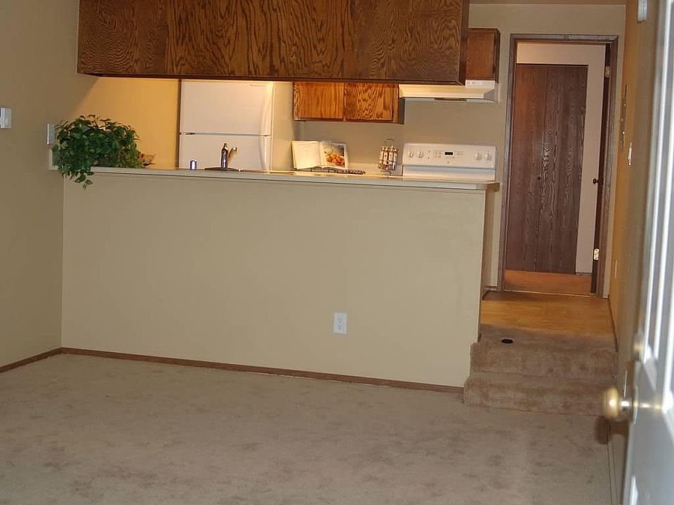 1st image of 9474 Redmond Woodinville Rd NE #C 109