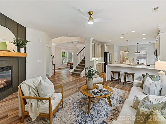 5th image of 8707 Lake Pines Dr