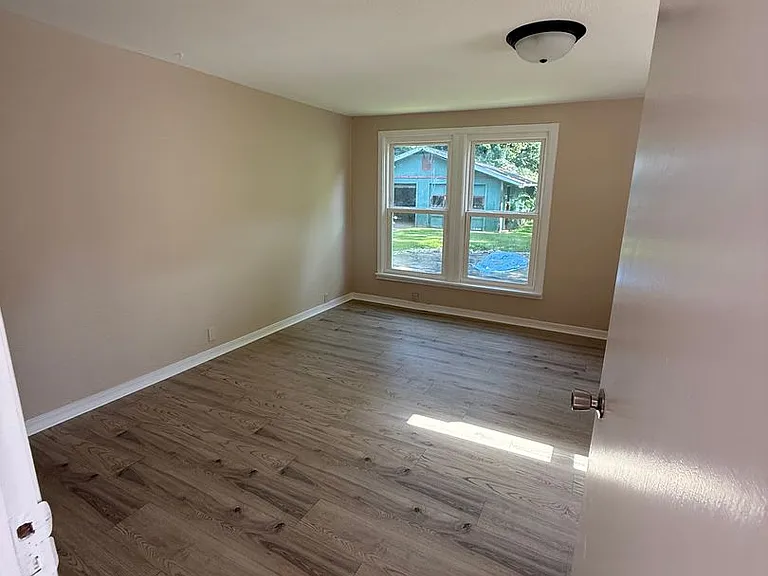 2337 Broadway Dr — Photo 13
