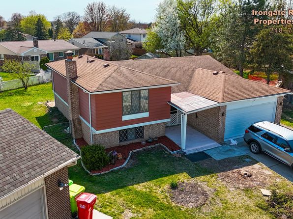 17906 Cider Mill St, Macomb, MI 48044