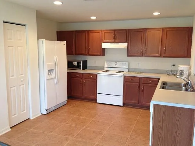 3 bed, 2.0 bath, 1844 sqft, $2,250 — Photo 3