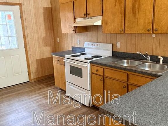 5th image of 1105 Alexander Ave