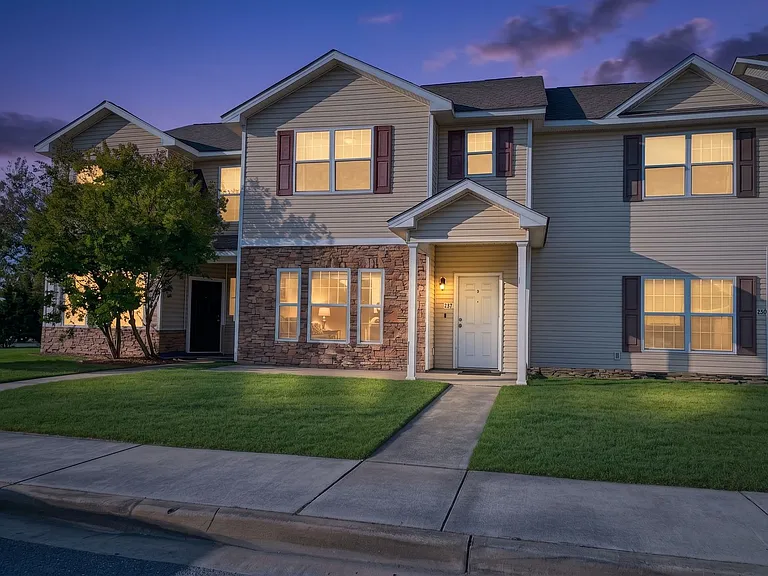 403 Valdez Ct — Photo 20