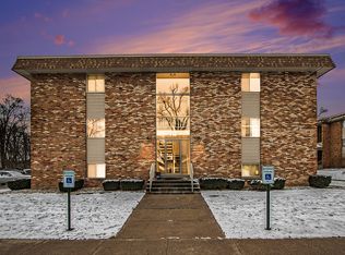 734 W Kilgore Rd APT 205, Kalamazoo, MI 49008