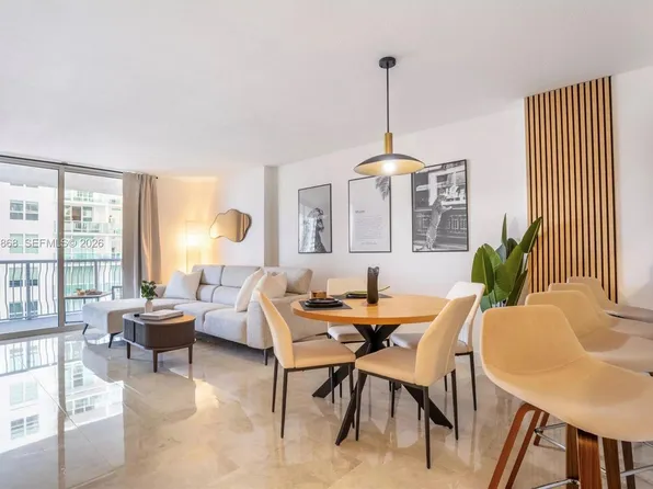 1200 Brickell Bay Dr APT 1805, Miami, FL 33131