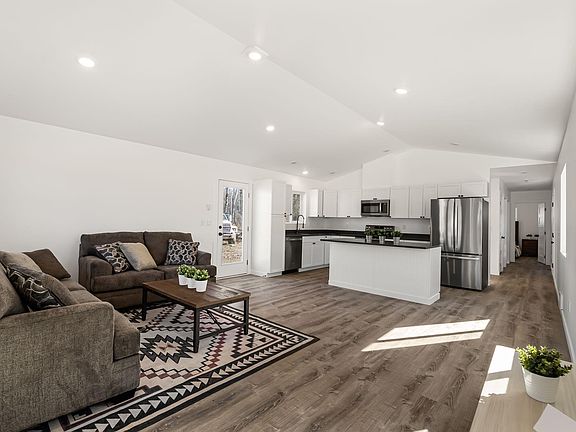 2nd image of 375 Jasper Loop