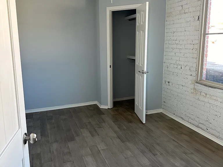 143 Main St N #6 — Photo 3