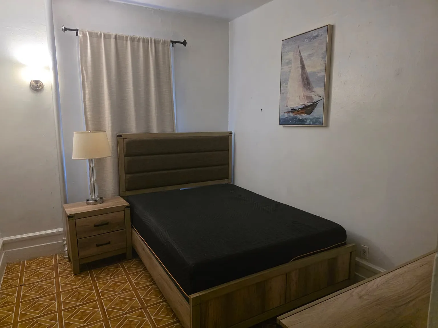 2 bed, $1,100 — Photo 3