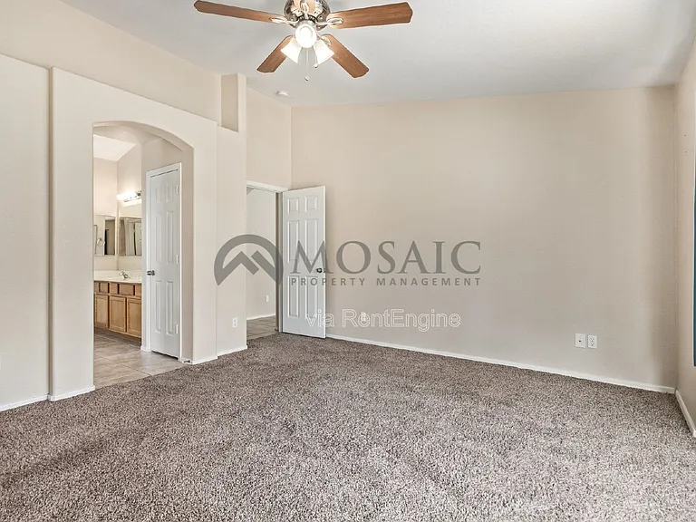 2135 E Brooks St — Photo 19