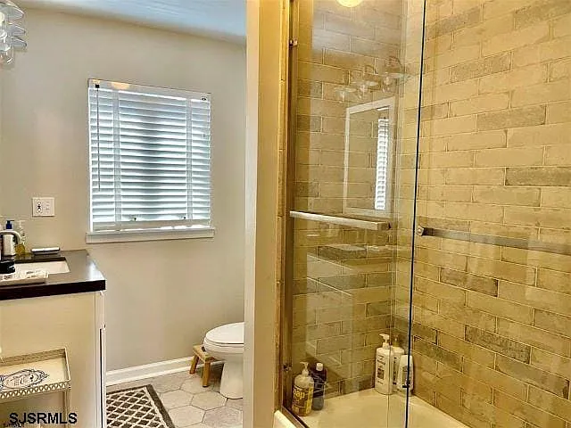 106 S Essex Ave — Photo 11