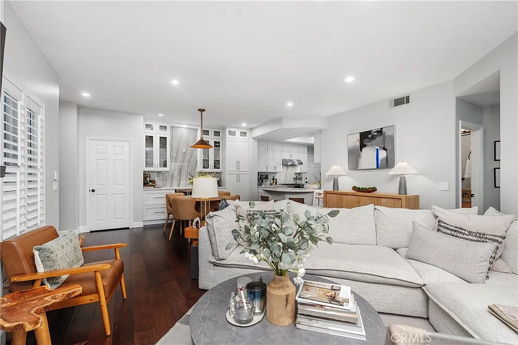 2 bed, 1397 sqft, $4,995 — Photo 1