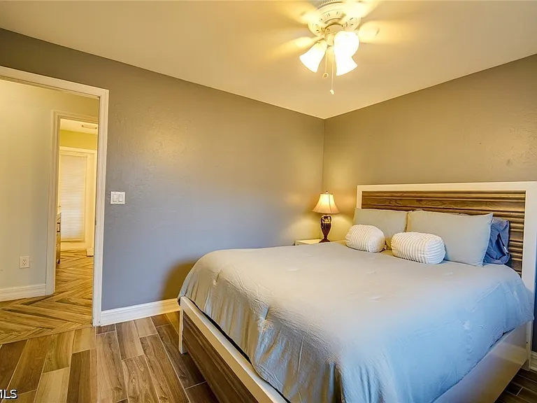 8831 Banyan Cove Cir — Photo 31