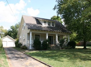 1552 S Fremont Ave, Springfield, MO 65804