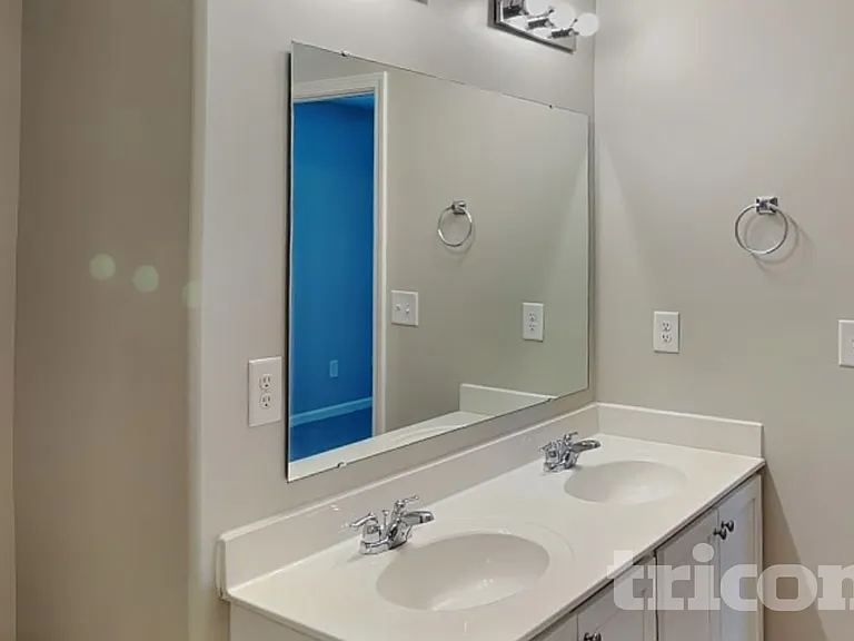 339 Oakleigh Ln — Photo 8