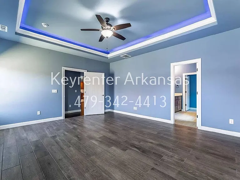2400 Worthington Ave — Photo 5
