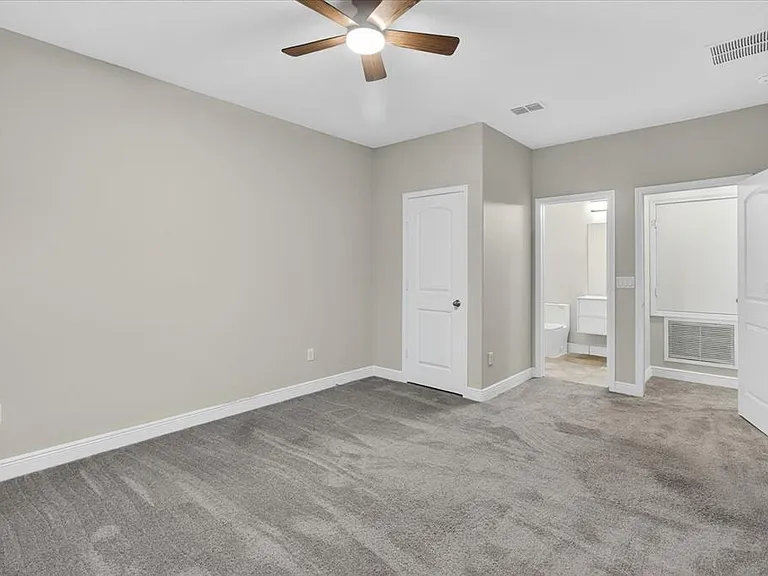 1389 Heritage Landings Dr — Photo 65