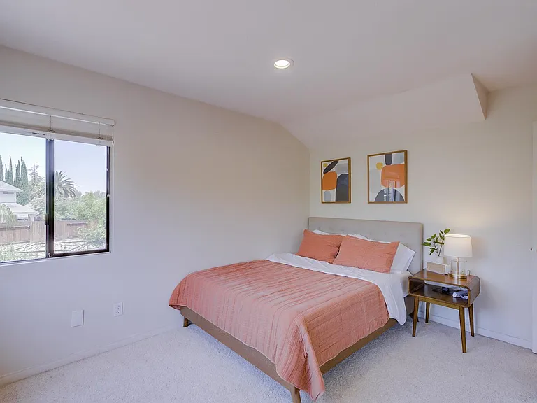25425 Mandarin Ct — Photo 40