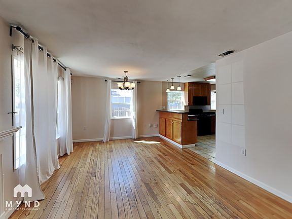 4th image of 3020 61st St