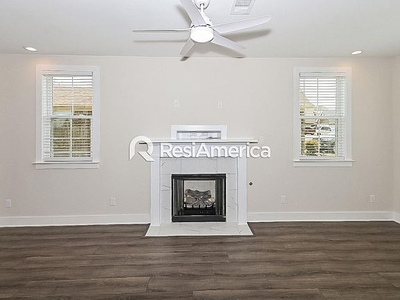 3rd image of 136 Heartland Ln