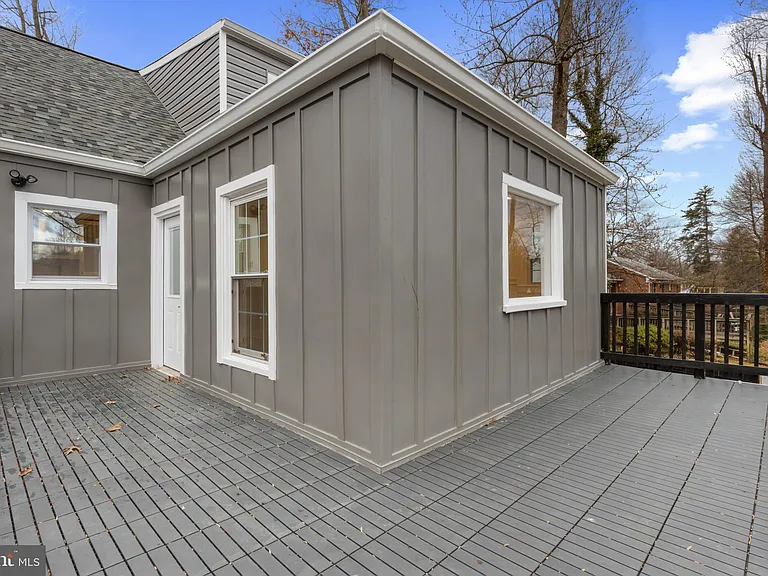 3284 Annandale Rd — Photo 4
