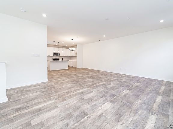 4th image of 4159 Northridge St #5b