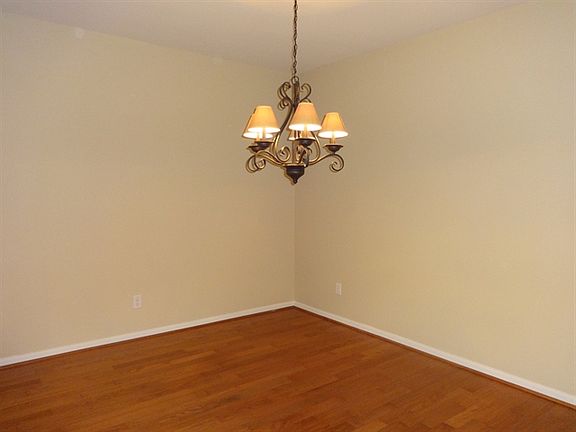 3rd image of 3050 Antler Way