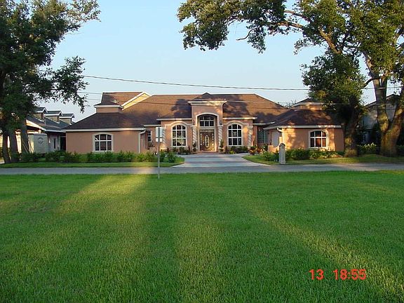park & house