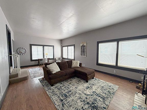 4th image of 306 N Michigan Ave