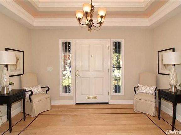 2nd image of 851 Laverstock Way