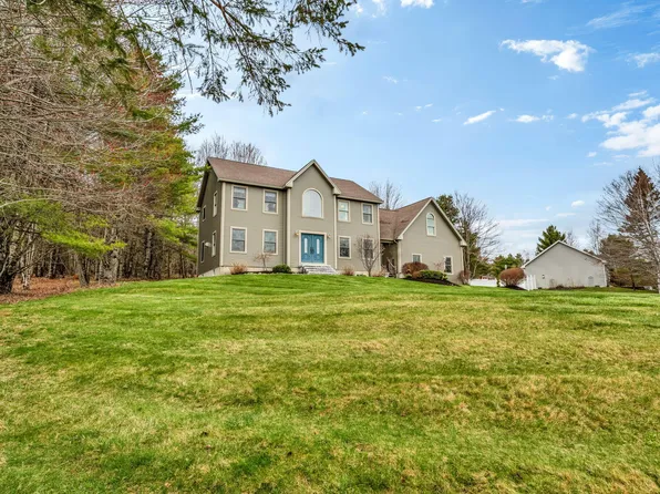 45 Hermon Heights, Hermon, ME 04401