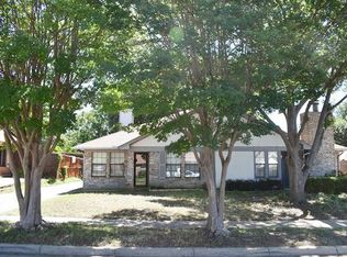 2802 Brittany Dr, Euless, TX 76039