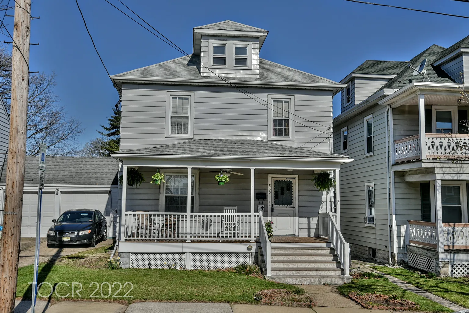 350 Main St photo 1