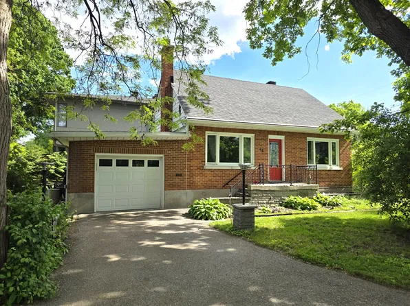 44 Clearview Ave, Ottawa, ON K1Y 2K5