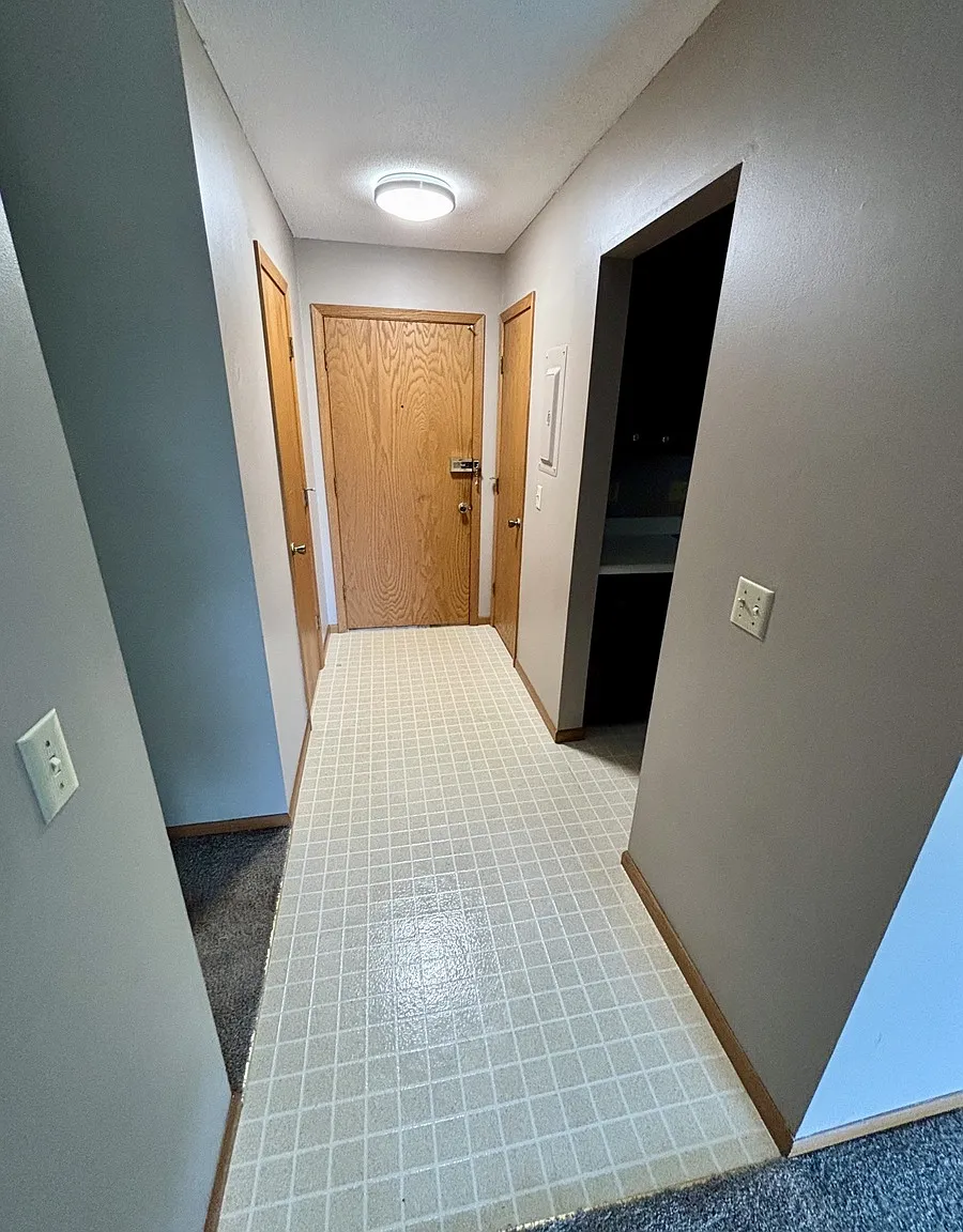 2 bed, 1190 sqft, $1,495 — Photo 3