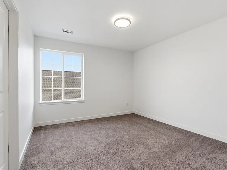 14480 Hudson St — Photo 11