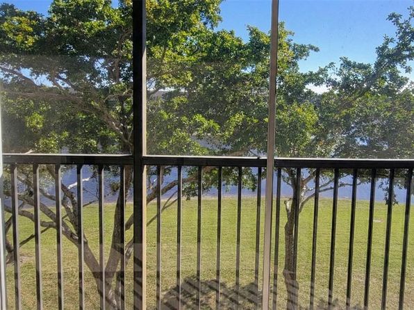 901 SW 141st Ave APT 406M