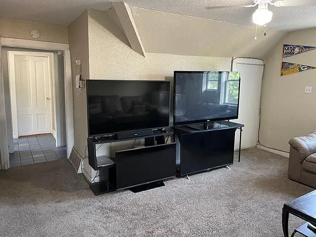 1515 N Cass St #6 — Photo 3