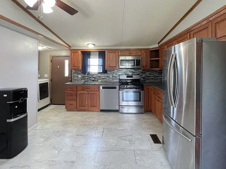 410 Crystal East Ave — Photo 15