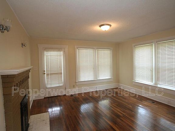 4th image of 234 S Hampton Dr