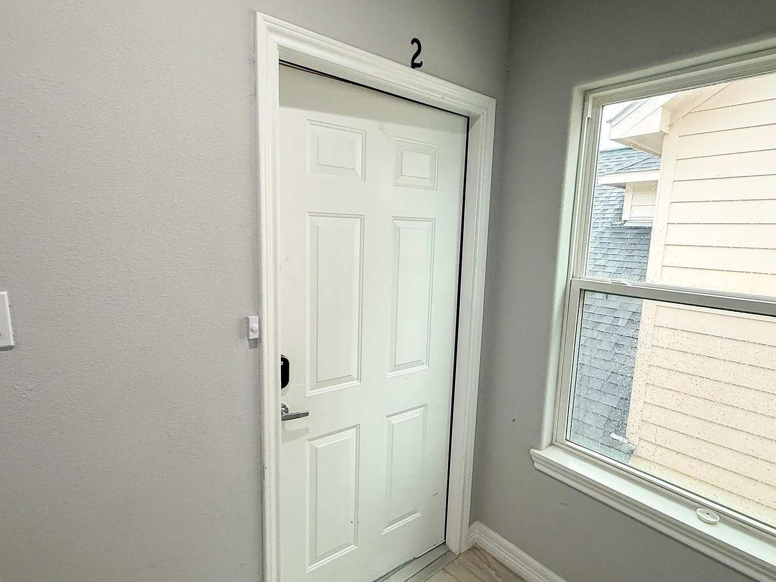 2 bed, 2.0 bath, 5160 sqft, $1,445 — Photo 2