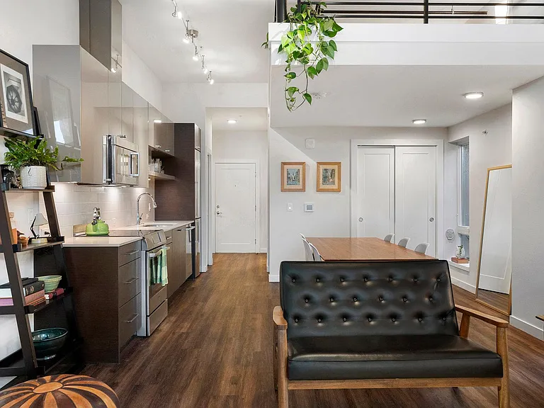 308 N 68th St #101 — Photo 13