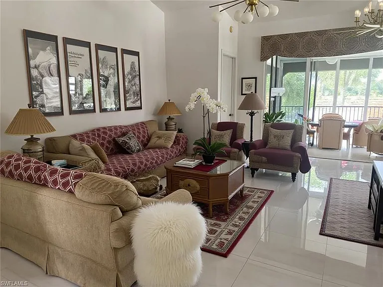 562 Laguna Royale Blvd #604 — Photo 6