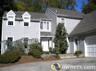 101 Foxhall Ln, Narberth, PA 19072