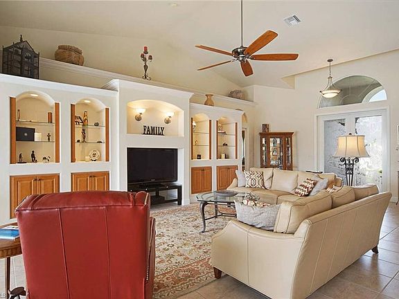 4th image of 2826 SW 43rd St