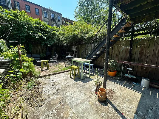 Rented by Massada Home Sales Inc | media 4