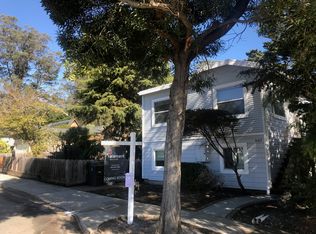 947 Francisco St, El Granada, CA 94018