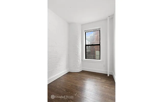 Rented by Douglas Elliman | media 16