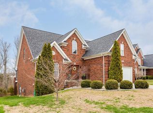 8611 Sanctuary Ln, Louisville, KY 40291